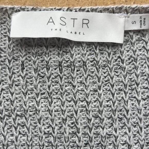 Astr The Label Gray Wrap Front Knit Sweater Lightweight Long Sleeve Womens Sz S - Picture 5 of 8